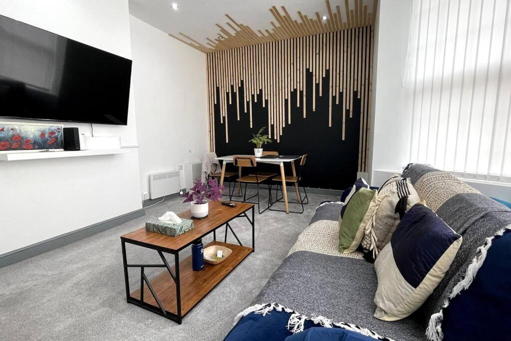 Luxury 2 Bed Duplex Apartment By Yo Room! - Leicester City- Free Parking 外观 照片