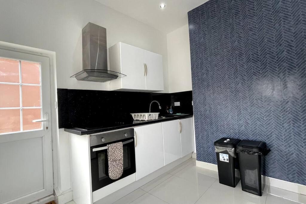 Luxury 2 Bed Duplex Apartment By Yo Room! - Leicester City- Free Parking 外观 照片